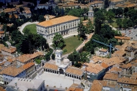 Udine. Vista del castello e di piazza Liberta